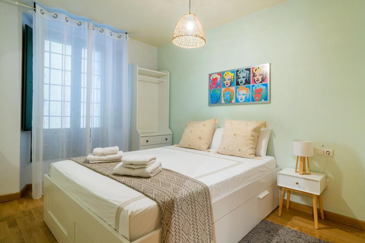 Elena Apartments - Жирона Экстерьер фото